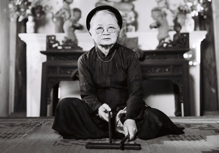 Gắn bó cuộc đời với nghệ thuật dân tộc
